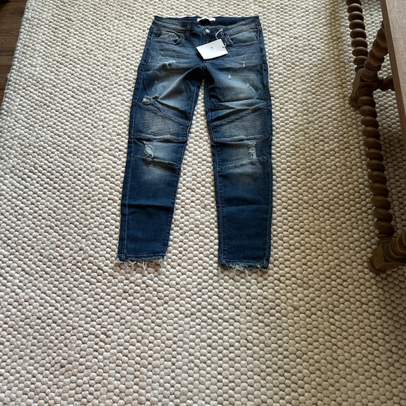 KanCan Women's Distressed Gray Jeans - Picture 3 of 7